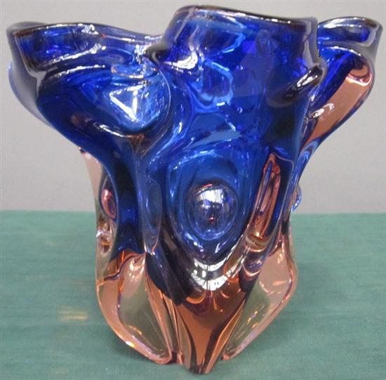 Appraisal: MODERN ART GLASS VASE A modern design art glass abstract