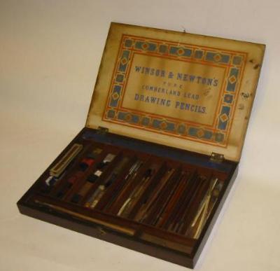 Appraisal: A WINSOR NEWTON MAHOGANY PENCIL BOX c of rounded oblong