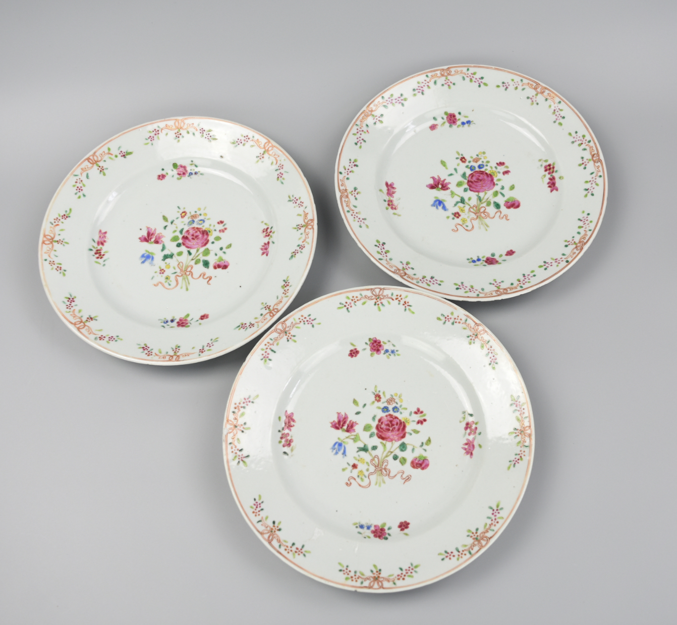 Appraisal: CHINESE FAMILLE ROSE FLORAL EXPORT PLATES TH C matching Chinese