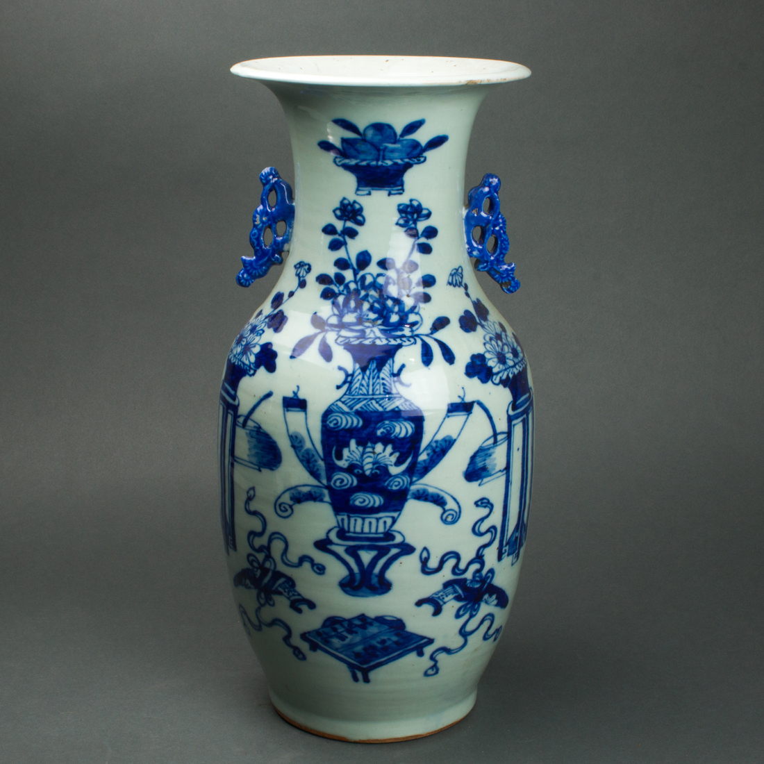 Appraisal: CHINESE BLUE AND WHITE VASE Chinese blue and white vase