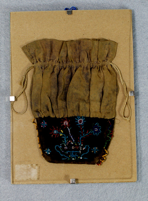 Appraisal: Beaded change purse velvet and silk h w th c