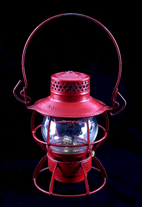 Appraisal: Northern Pacific Dressel Short Globe Lantern For your consideration is