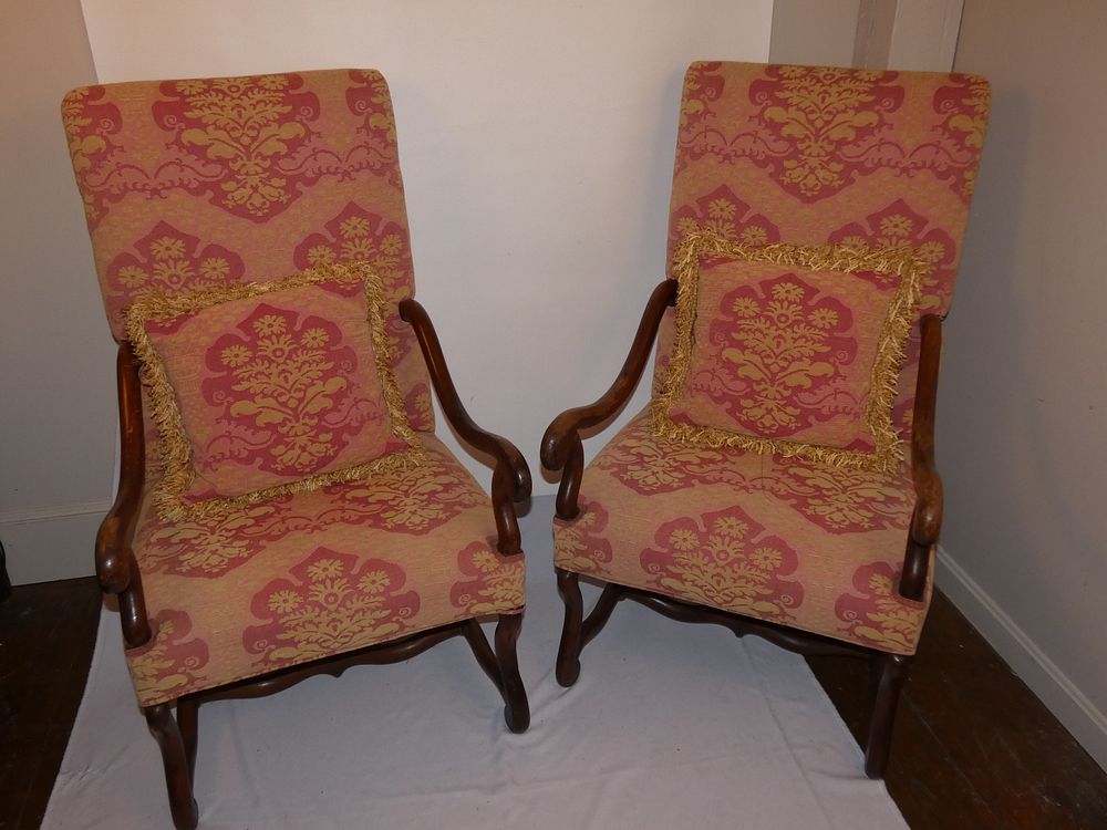 Appraisal: PAIR WILLIAM MARY EASY CHAIRS Pair old walnut framed William