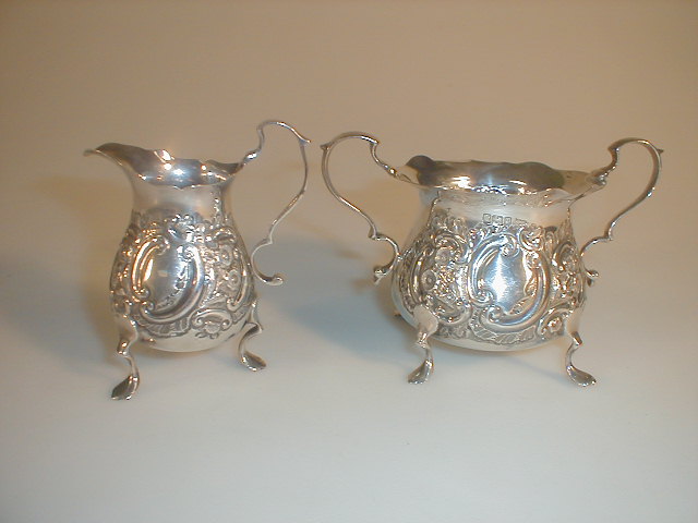 Appraisal: An Edward Vll silver cream jug and sugar bowl by