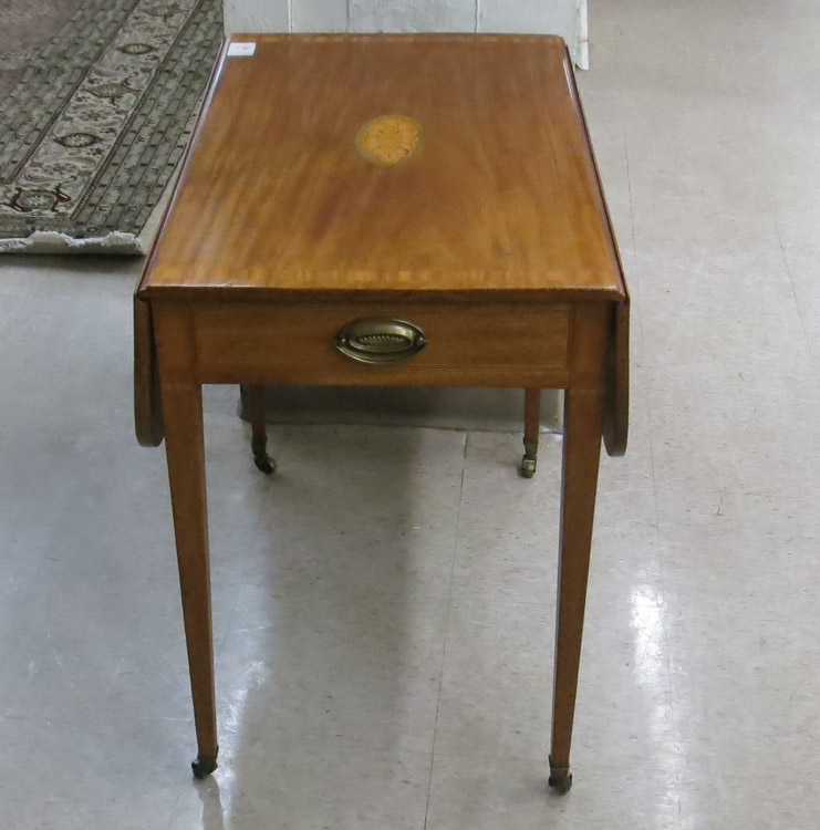 Appraisal: A FEDERAL INLAID MAHOGANY PEMBROKE TABLE American early th century