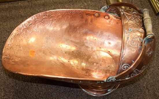 Appraisal: Copper coal scuttle Estimate - No condition report supplied