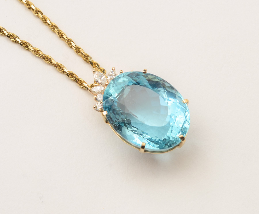 Appraisal: HUGE AQUAMARINE PENDANT NECKLACE The Ct oval shaped aquamarine is