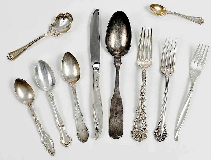 Appraisal: Pieces Sterling Flatware American th century including set of spoons