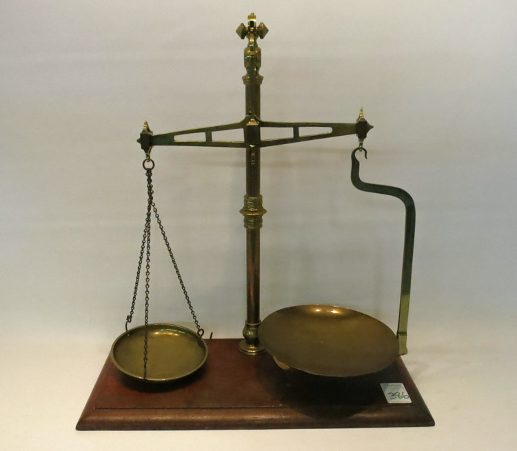 Appraisal: W T AVERY LTD EQUAL BEAM BALANCE SCALE the brass