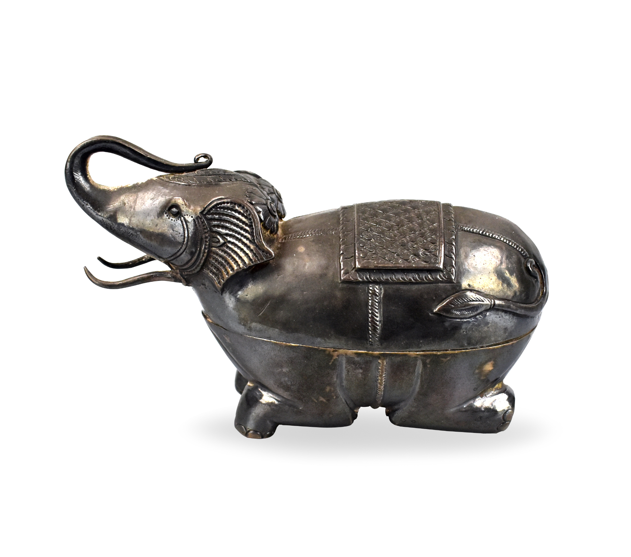 Appraisal: Burmese th C silver box in the shape of an