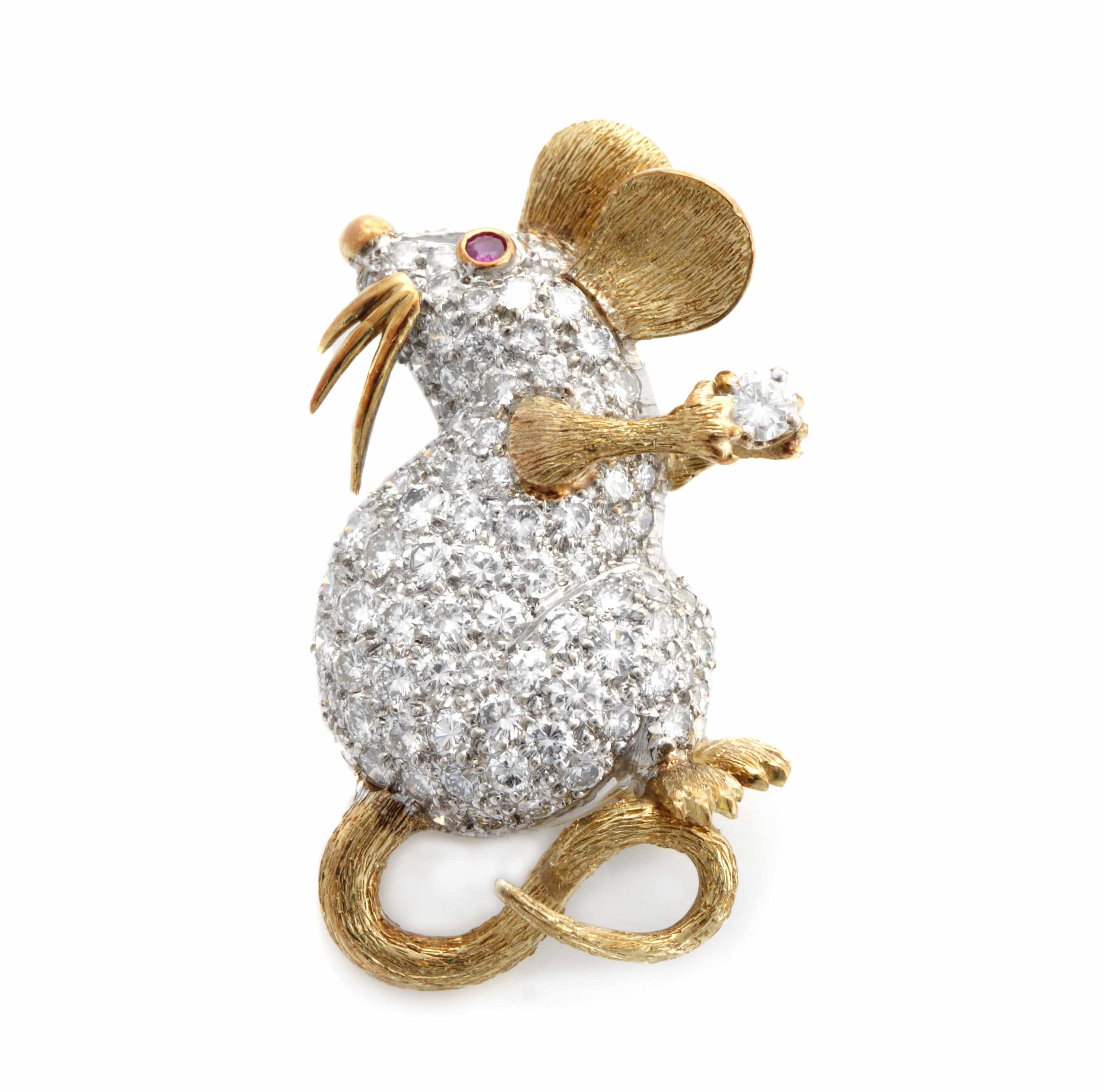 Appraisal: A diamond and gold mouse brooch estimated total diamond weight