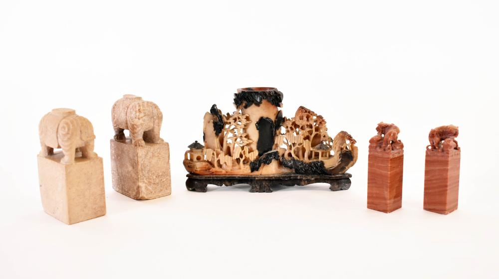 Appraisal: GROUP OF CHINESE ITEMSComprising an agate pair with fu-dogs and