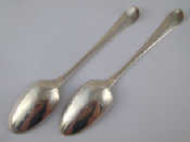 Appraisal: A pair of Georgian Irish silver Old English pattern tablespoons