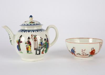 Appraisal: A Worcester globular teapot and cover printed a Chinese family