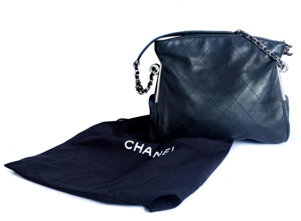 Appraisal: BLACK LAMBSKIN CHANEL TOTE IN LIKE NEW CONDITIONIncredible Chanel tote