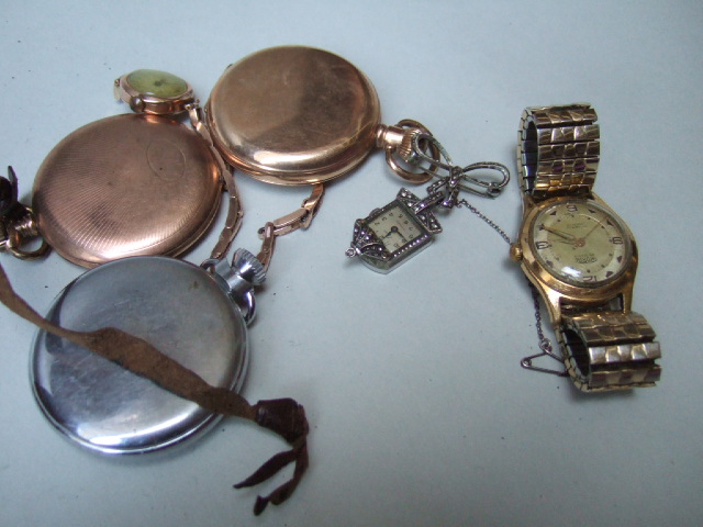 Appraisal: A gentleman's gilt metal cased keyless wind hunting cased pocket