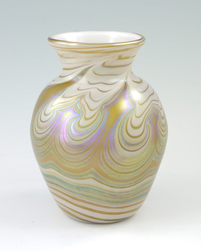 Appraisal: VANDERMARK PULLED FEATHER GLASS VASE Signed Vandermark '' h x