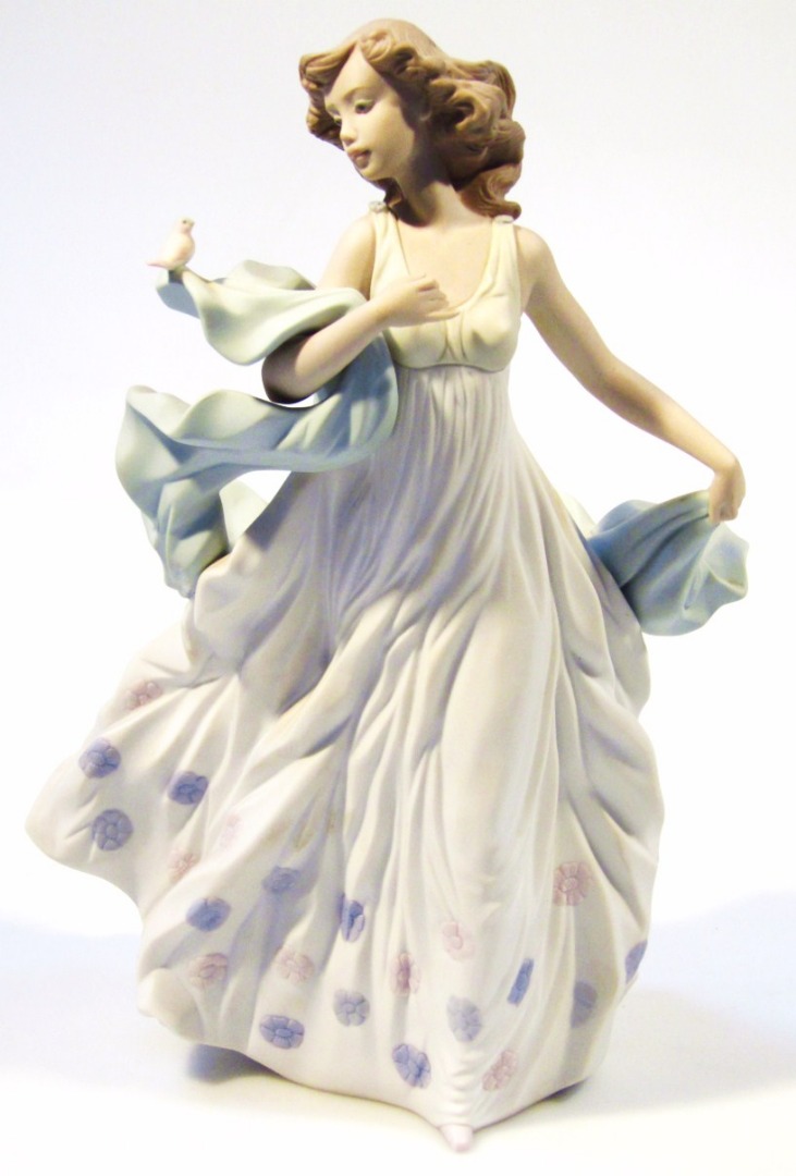 Appraisal: A Lladro matt glaze porcelain figure of a lady and