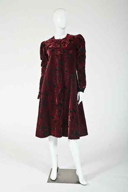 Appraisal: HOUSE OF WORTH BURNOUT VELVET EVENING COAT s Ankle-length In