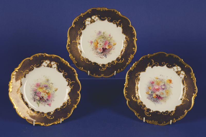 Appraisal: A BROWN WESTHEAD AND MOORE CAULDONWARE DESSERT SERVICE the cream