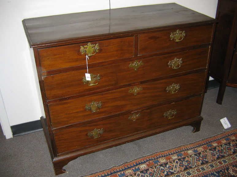 Appraisal: ENGLISH TH CENTURY MAHOGANY CHEST OF DRAWERS The rectangular top