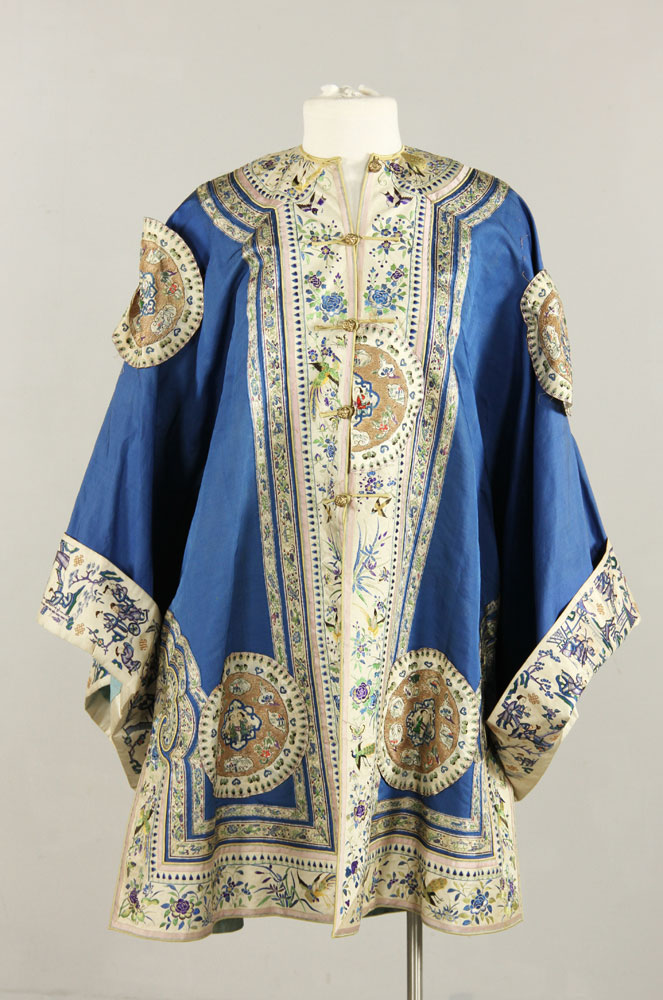 Appraisal: - th C Chinese Embroidered Robe th century Chinese embroidered