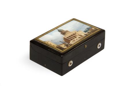 Appraisal: A pressed horn and miniature set musical snuff box by