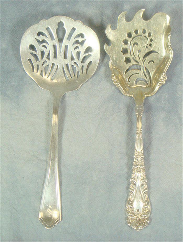 Appraisal: Whiting sterling silver slice server with a palin sterling silver