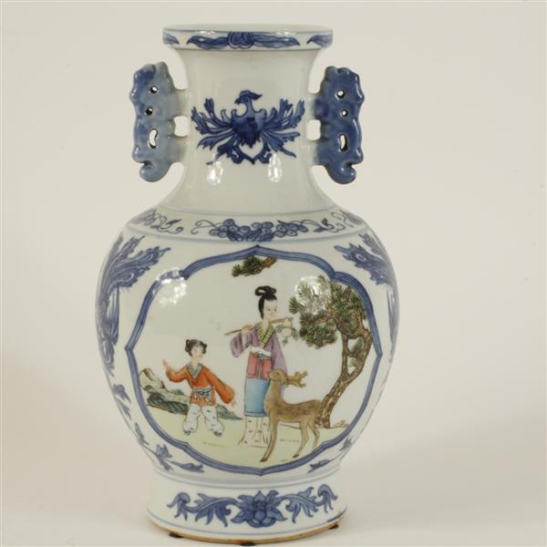 Appraisal: Chinese blue and white porcelain vase Guangxu mark A qilin