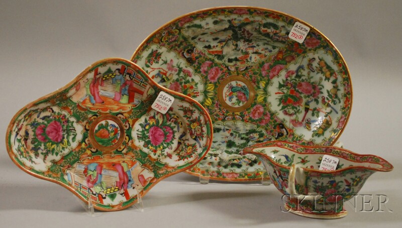 Appraisal: Three Chinese Export Porcelain Table Items mid to late th