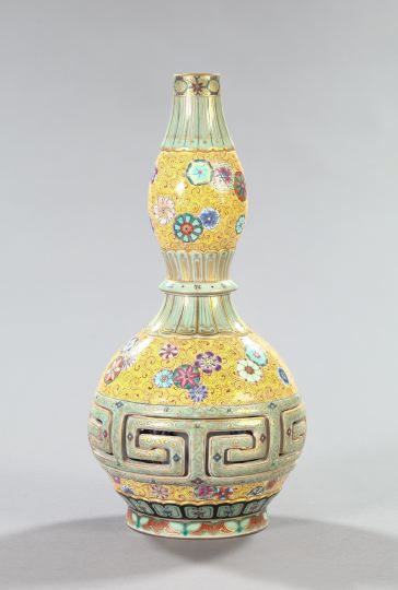 Appraisal: Unusual Kuang-Hsu Reticulated Porcelain Bipartite Double-Gourd Vase the central lower