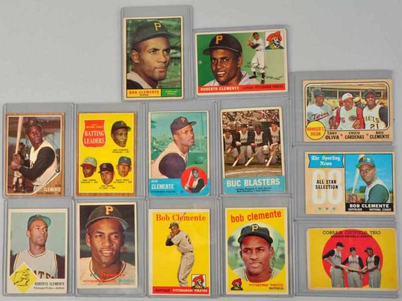 Appraisal: Lot of Roberto Clemente Baseball Cards Description Includes Rookie card