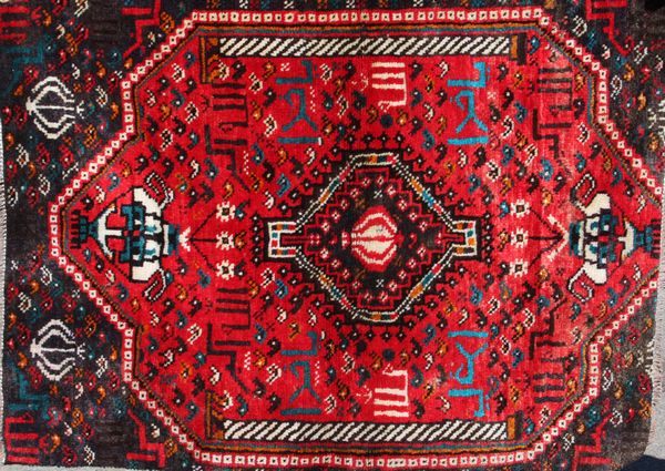 Appraisal: Persian Shiraz rug ' x ' Good condition EST -