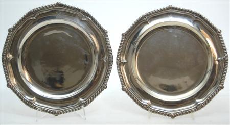 Appraisal: A pair of Regency dinner plates Paul Storr London of