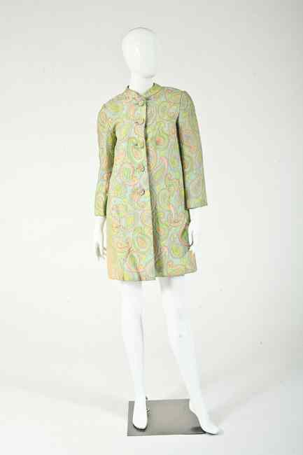 Appraisal: MOLLIE PARNIS SILK PAISLEY COAT s In silk pastel paisley