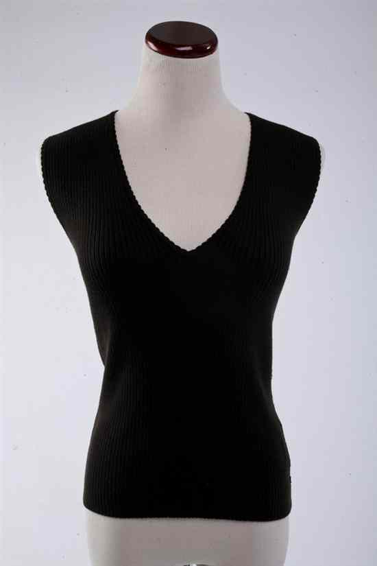 Appraisal: CHANEL BROWN KNIT SLEEVELESS TOP size Fall v-neck with bronze