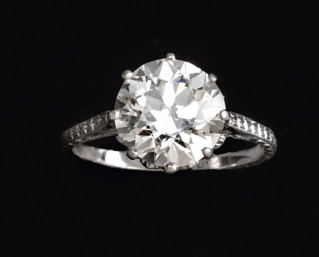 Appraisal: DIAMOND RING Platinum solitaire ring set with one European cut