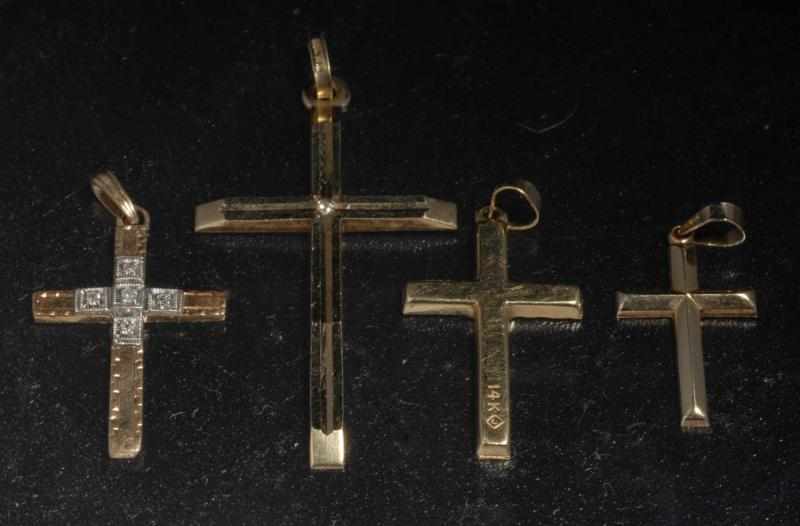 Appraisal: Lot of Y Gold Crosses Description Includes one K with