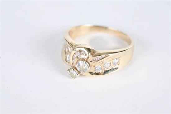 Appraisal: LADIES RING Cocktail ring with cts total diamond weight in