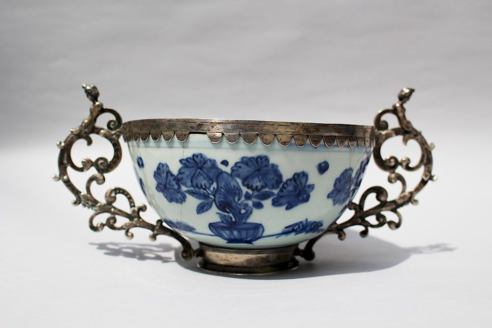 Appraisal: Asian Porcelain Bowl Asian Porcelain Bowl Blue painted inside and