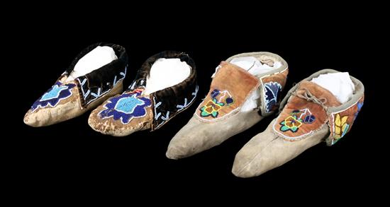 Appraisal: Sale Lot Two Pairs of Delaware Beaded Moccasins Length of