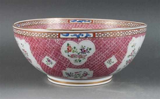 Appraisal: Samson porcelain bowl in the Chinese Export manner early th