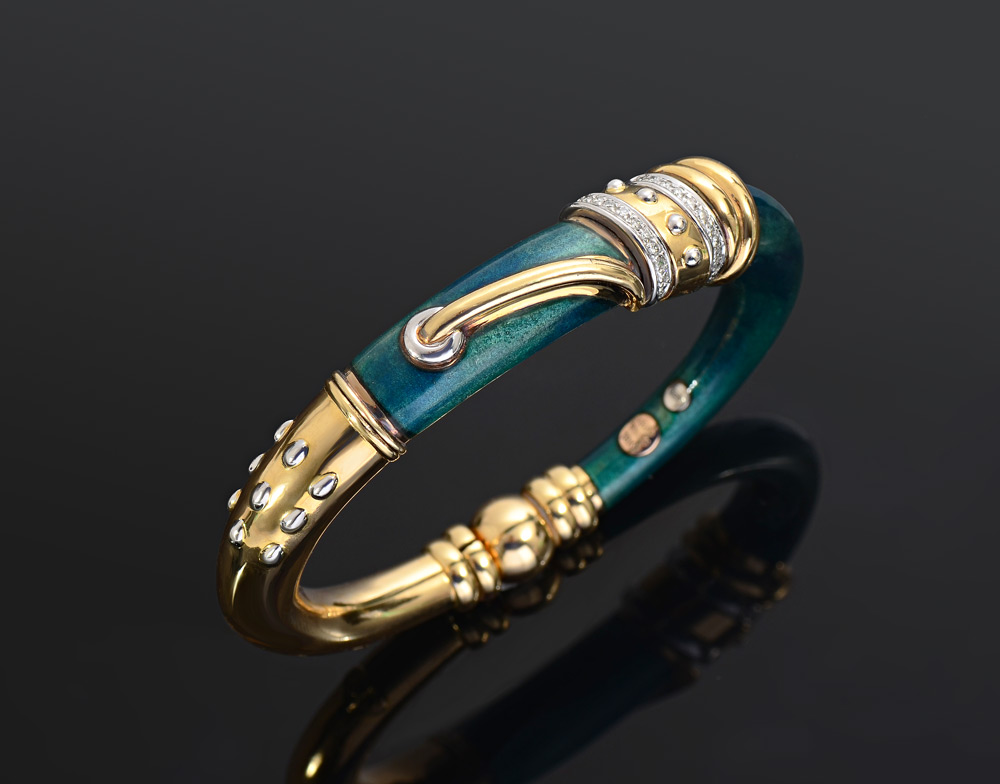 Appraisal: LA NOUVELLE ENAMELED GOLD DIAMOND BANGLE BRACELET K yellow gold