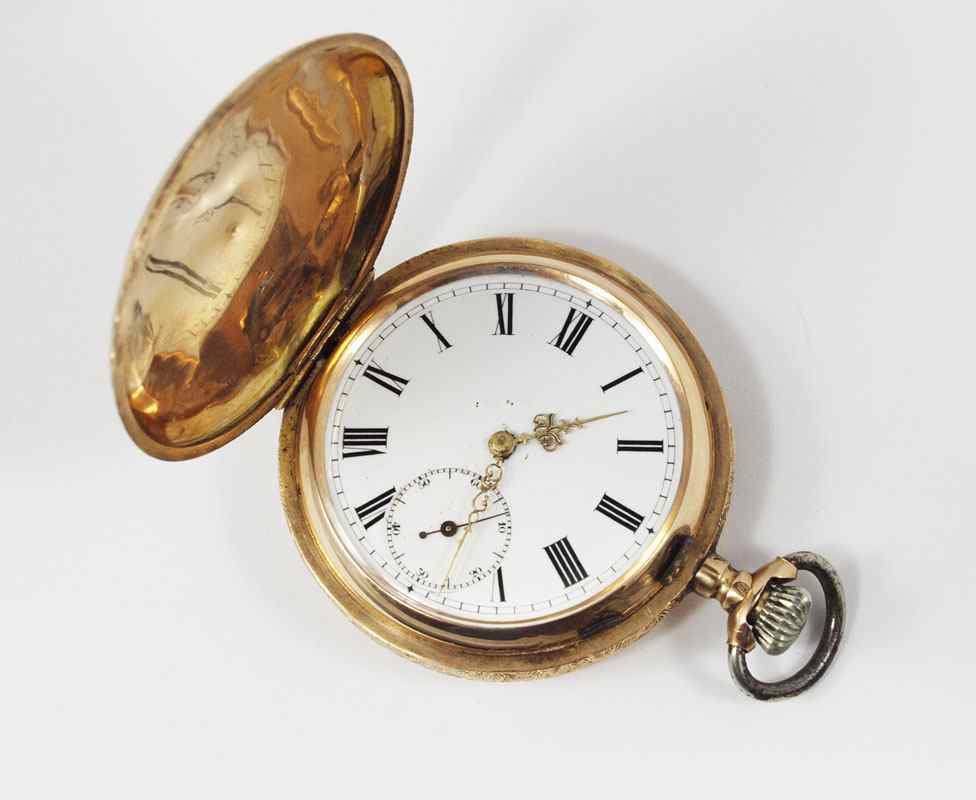 Appraisal: K GOLD GENTS HUNTERS CASE POCKET WATCH ca Beautifully engraved