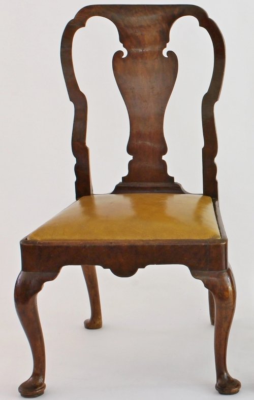 Appraisal: A George I walnut side chair with vase shaped splat