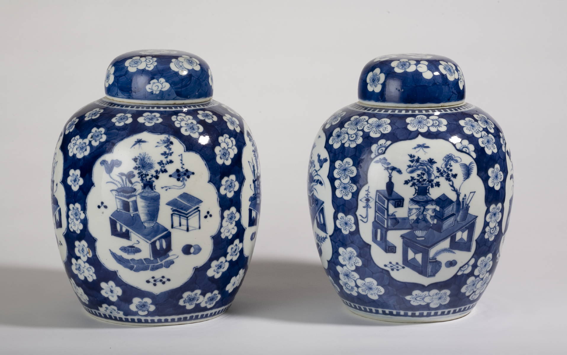 Appraisal: PAIR OF CHINESE PORCELAIN BLUE AND WHITE COVERED GINGER JARS