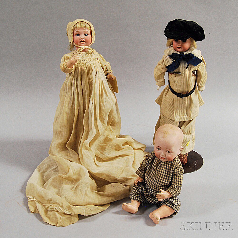 Appraisal: Three German Bisque Head Dolls a Kestner socket head character