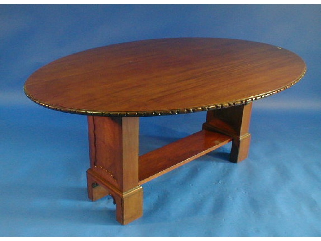 Appraisal: A late thC Irish mahogany centre table with oval moulded