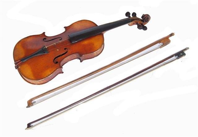 Appraisal: A TH CENTURY FRENCH VIOLIN bearing a faux Stradivarius label