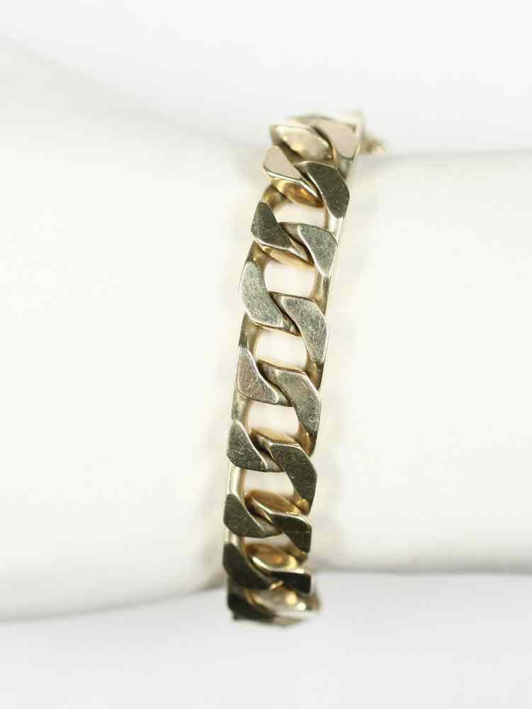 Appraisal: BRACELET - Heavy French K yellow gold square link chain